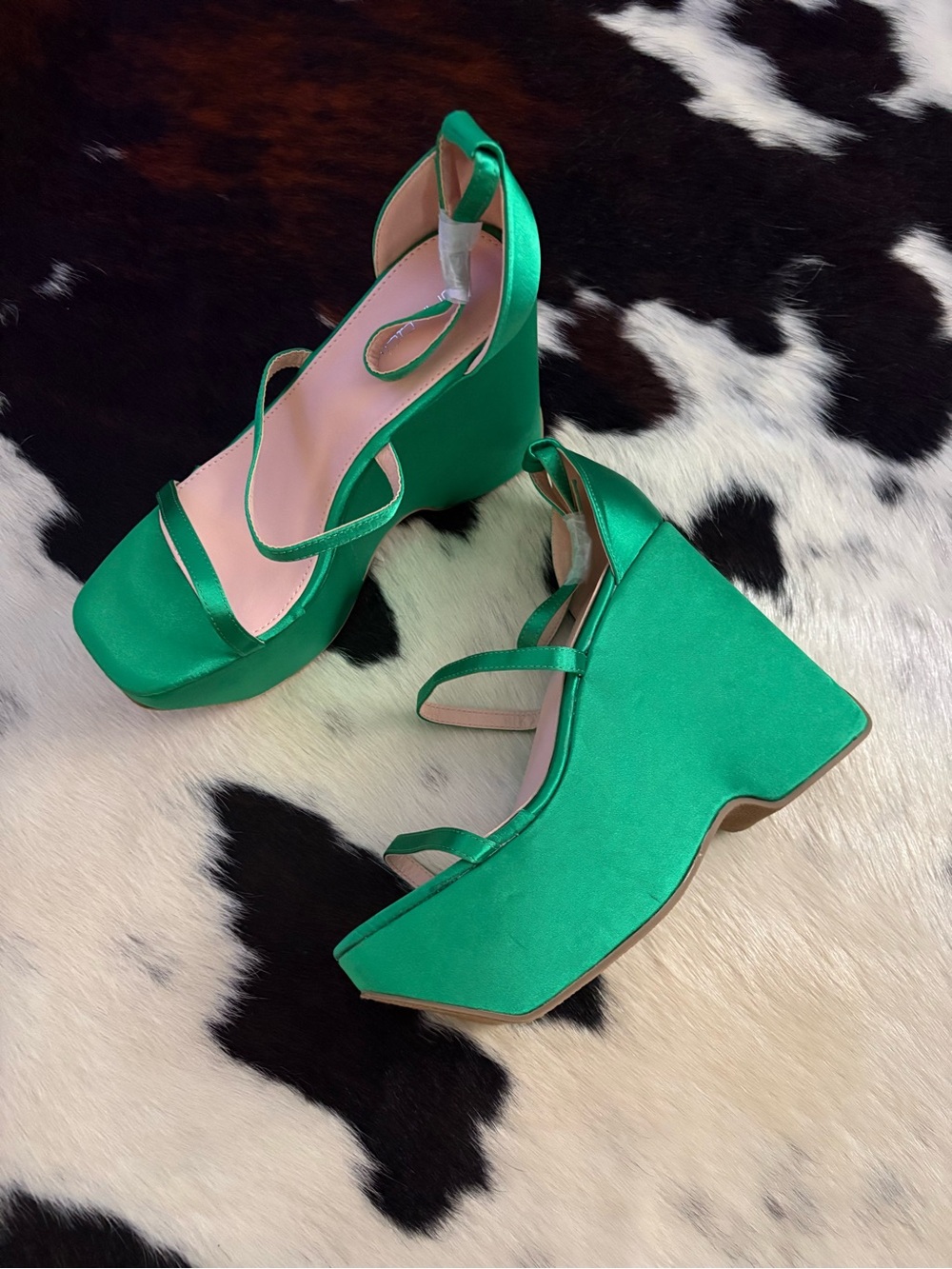 Green Satin Platform Wedge Sandals with Ankle Straps Women’s size 9